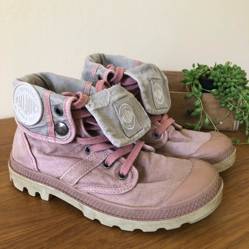 Palladium Pink Brick Baggy Shoes 4 (Big Girl)